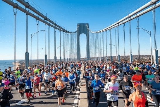 Runner sul ponte Verrazzano alla Maratona di New York